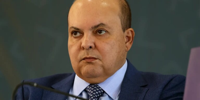 O Que Está Por Trás da Ausência do Ex-Governador Ibaneis Rocha na CPMI do Crime Organizado?