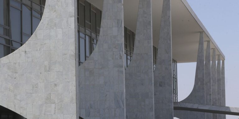 Uma Revolução Silenciosa: Direitos Novos para Terceirizados do Governo