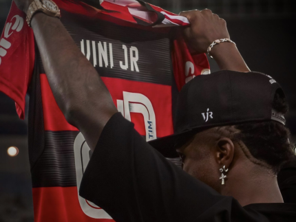 Vini Jr. Revela Segredo Surpreendente Sobre Seu Futuro no Flamengo
