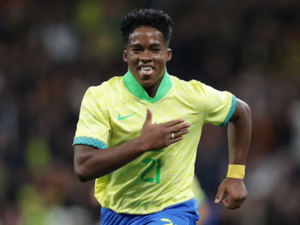 Você Não Vai Acreditar na Paixão de Endrick pela História do Futebol!
